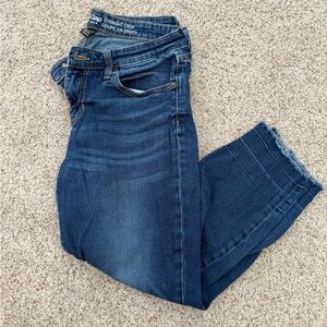Gap Women’s 2/26 Regular Jeans 3/4 Ankle Dark Wash Frayed Hem